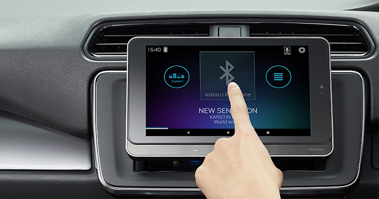 タブレットがクルマ最適のインターフェースに