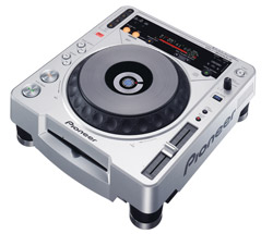 DJ、クラブ業界のデファクトスタンダード「CDJシリーズ」MP3対応の2 